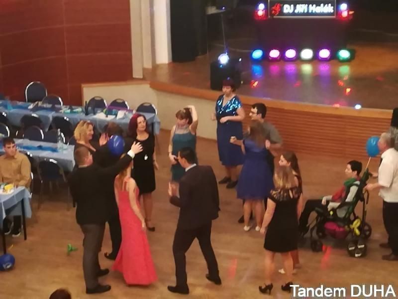 Svatomartinský ples pro handicapovanou mládež